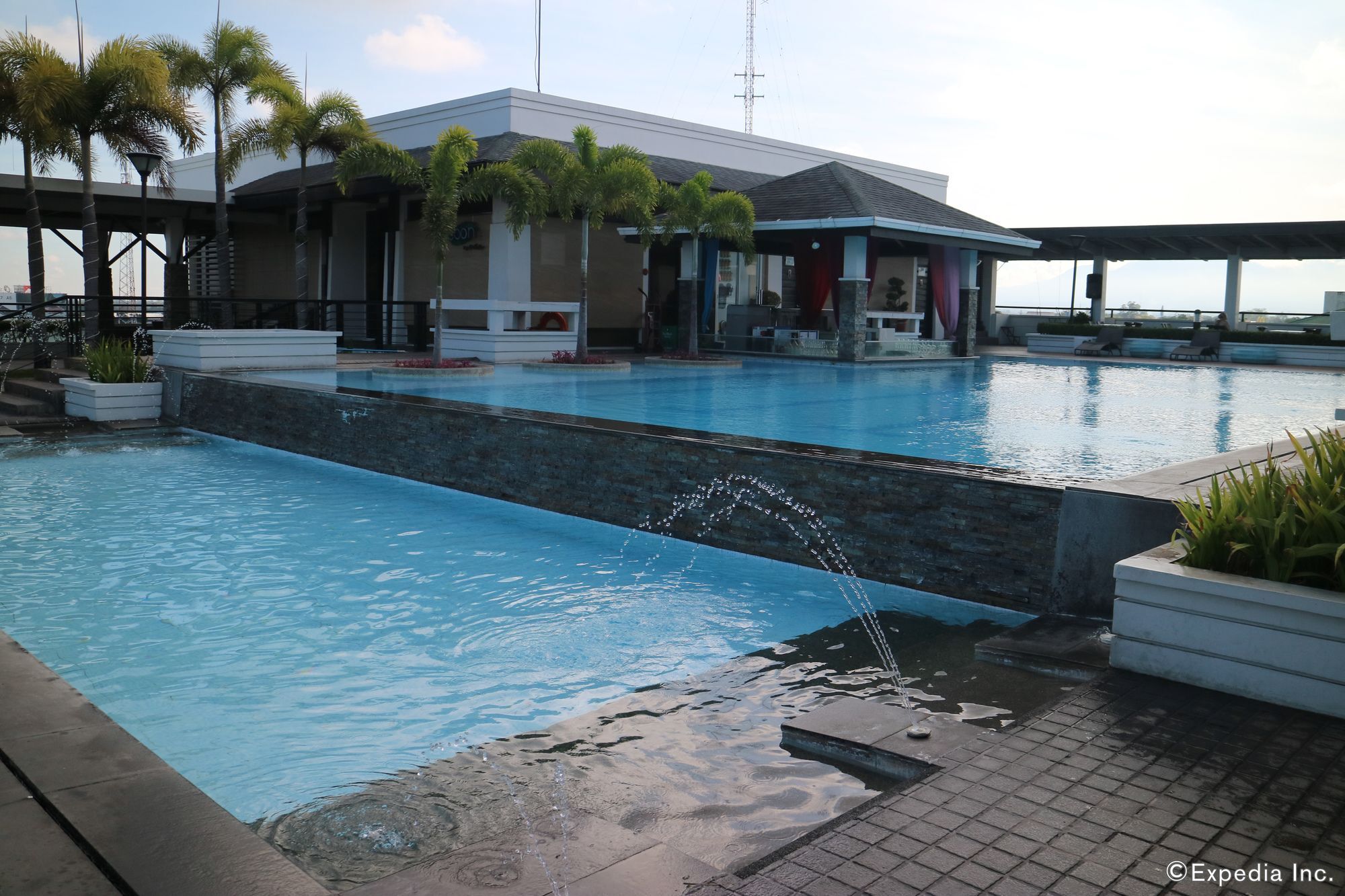 L'Fisher Hotel Bacolod Exterior photo